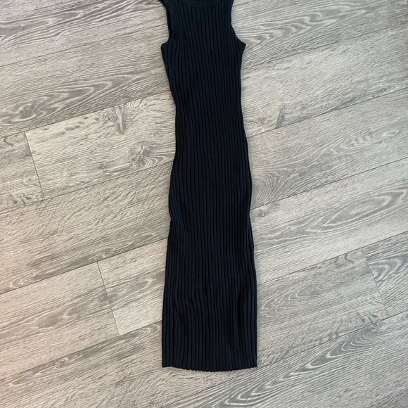 John + Jenn Dresses & Skirts - Black Ribbed Dress